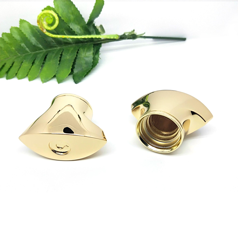 Customized Luxury Zinc Alloy Engraved Top Golden Alcohol Bottle Cap