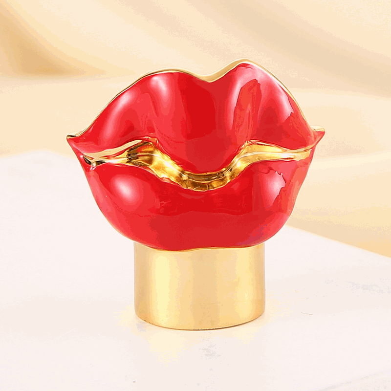 die casting zamak golden Lip shaped Decorative bottle cap private label manufacturer